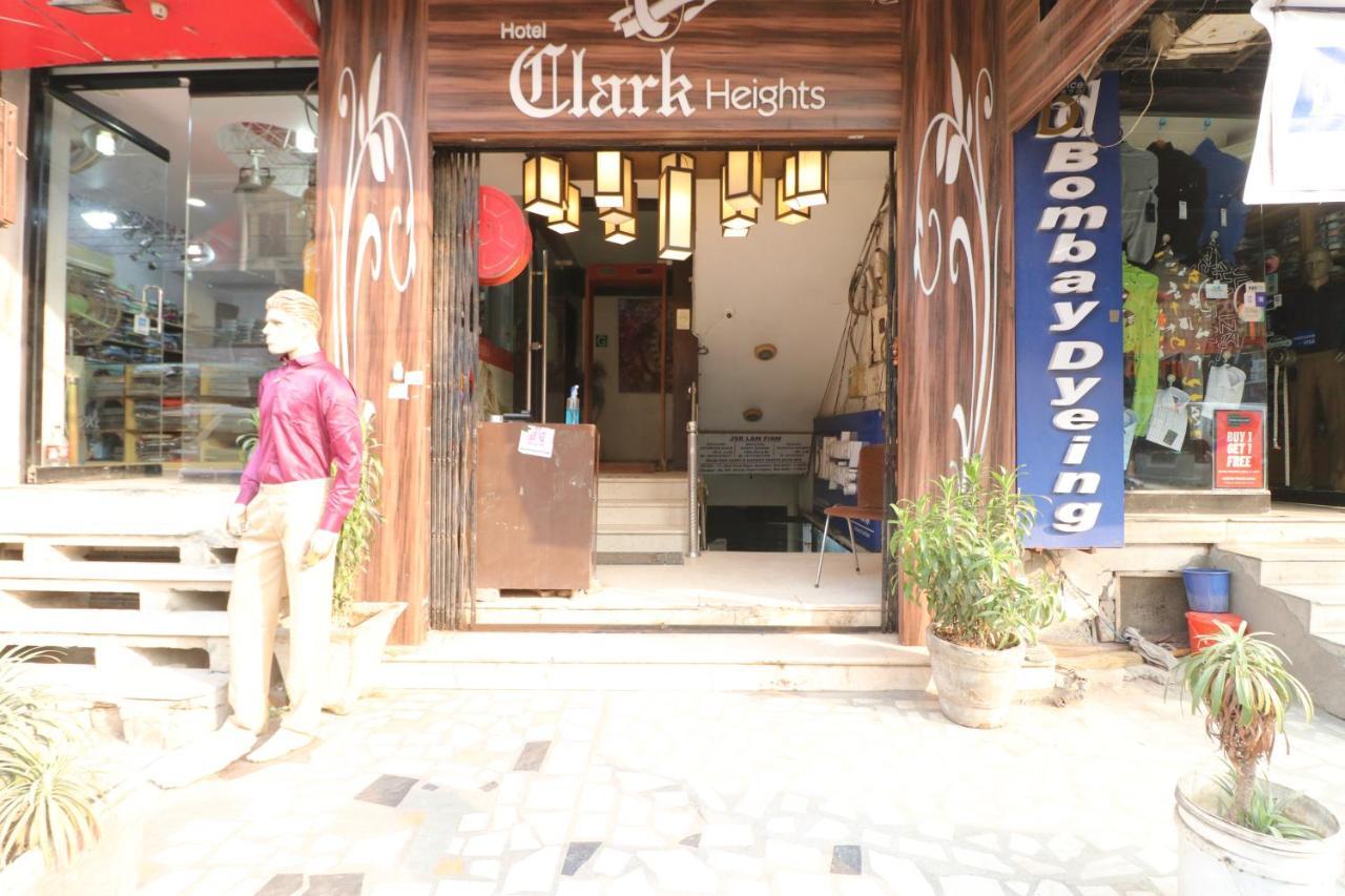 Hotel Clark Heights New Delhi Extérieur photo