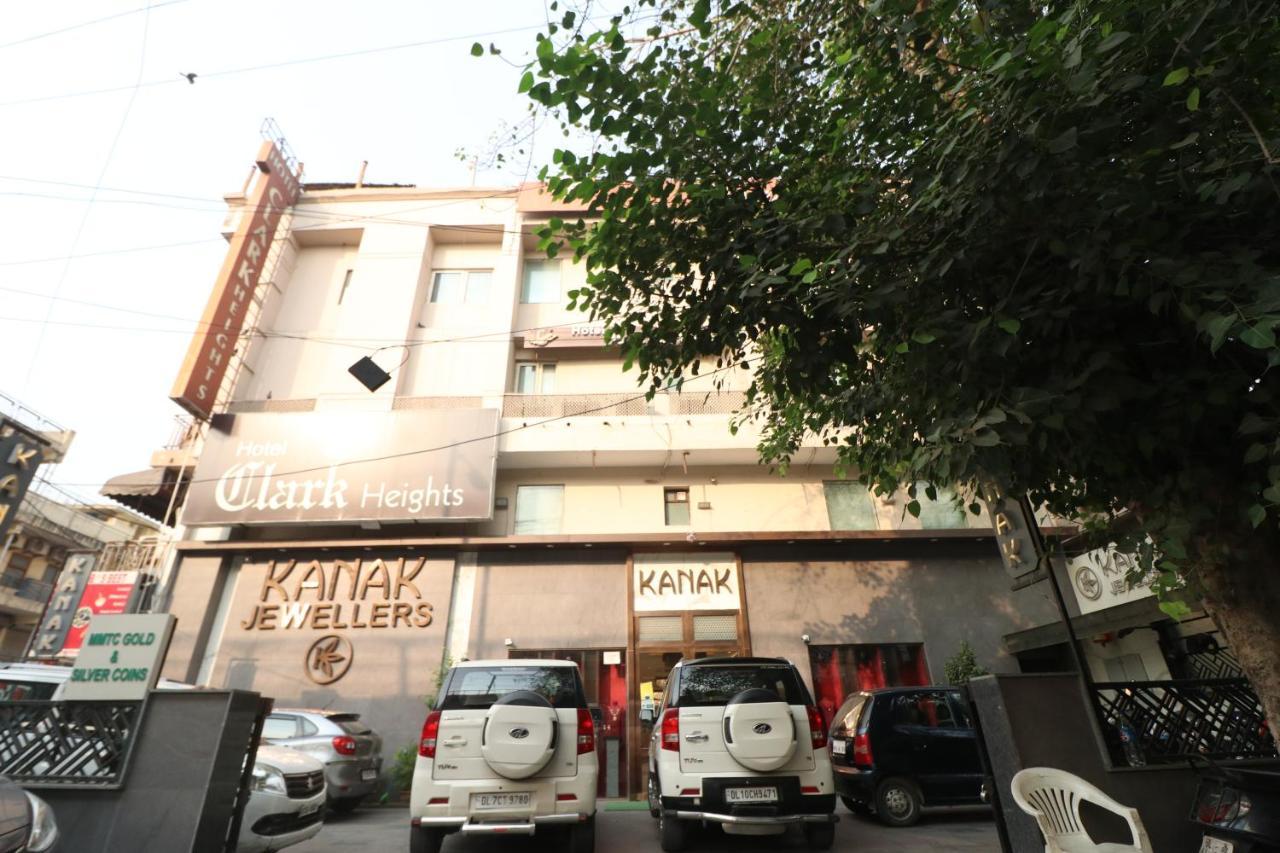 Hotel Clark Heights New Delhi Extérieur photo