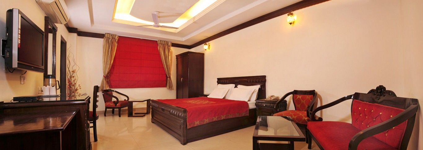 Hotel Clark Heights New Delhi Extérieur photo