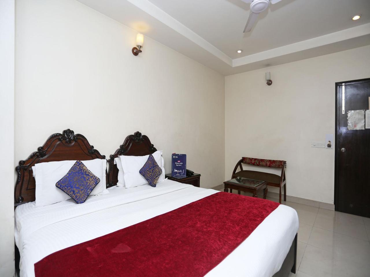 Hotel Clark Heights New Delhi Extérieur photo