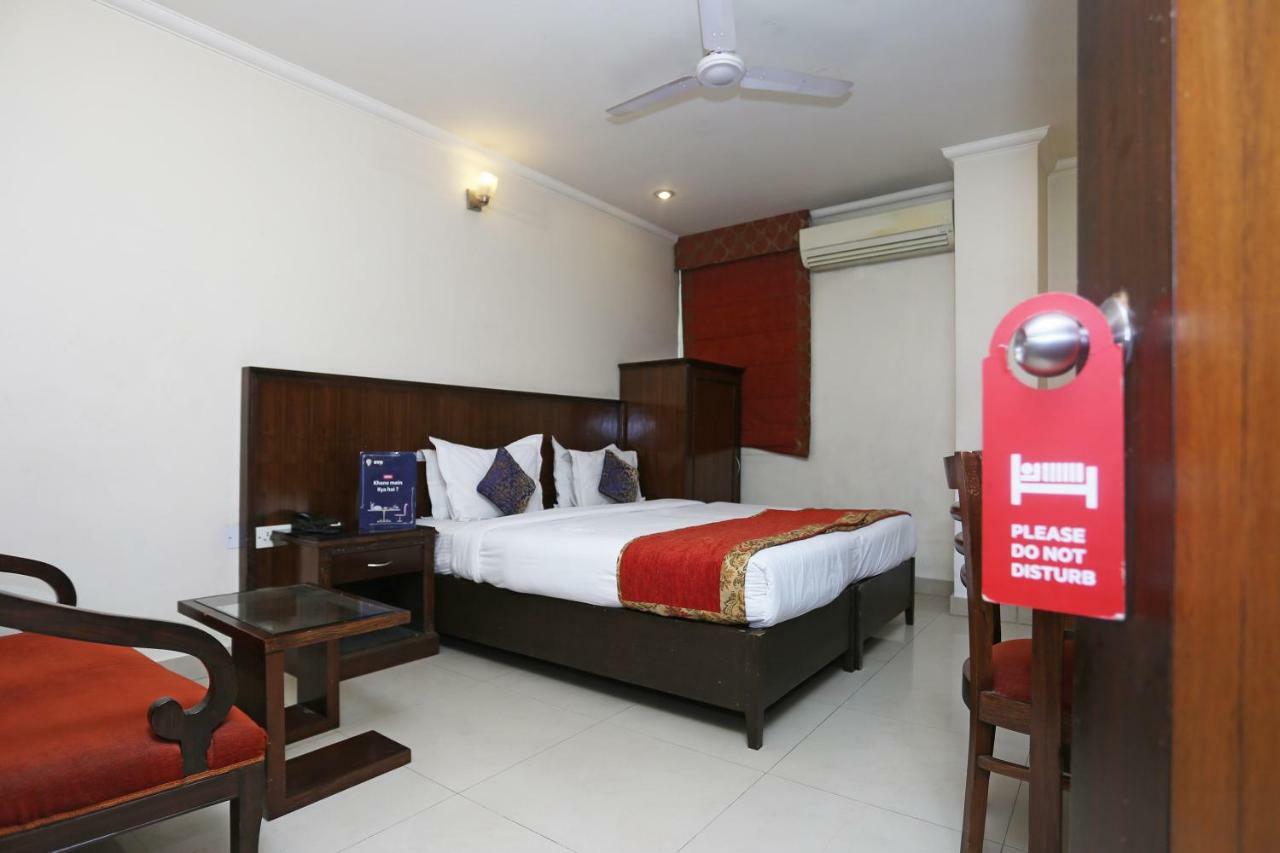 Hotel Clark Heights New Delhi Extérieur photo
