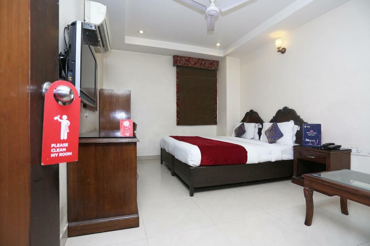 Hotel Clark Heights New Delhi Extérieur photo